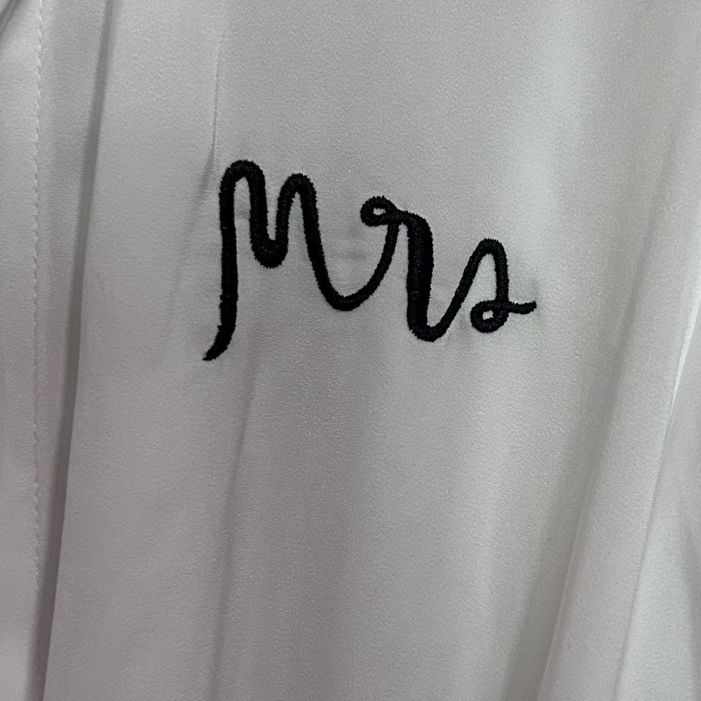 Kate Spade Mrs. Robe - Picture 2 of 4